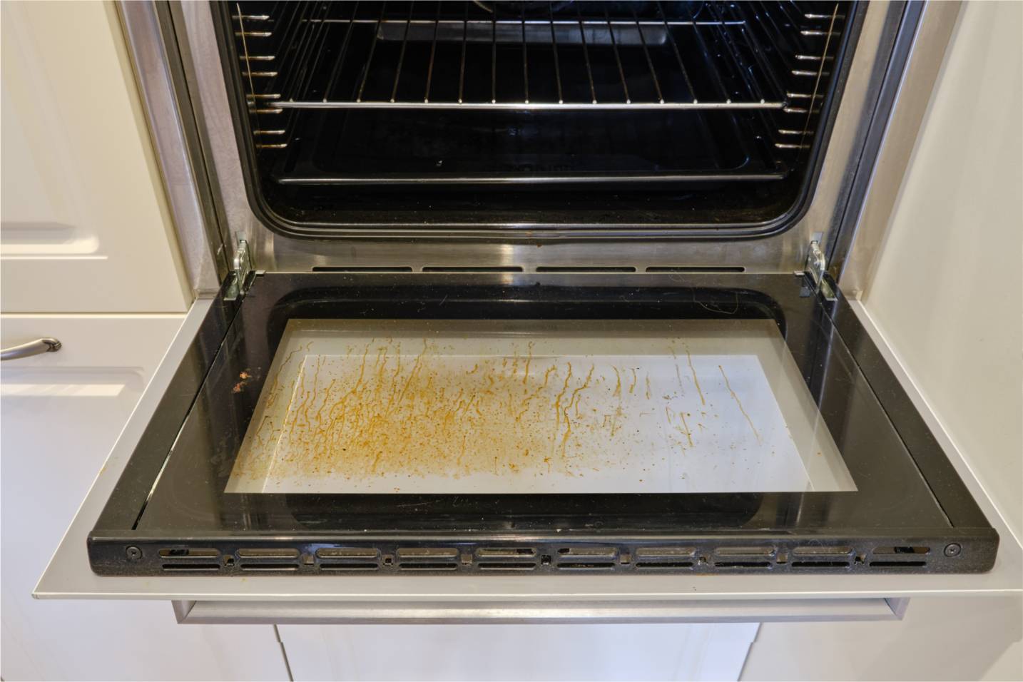 Dirty oven door